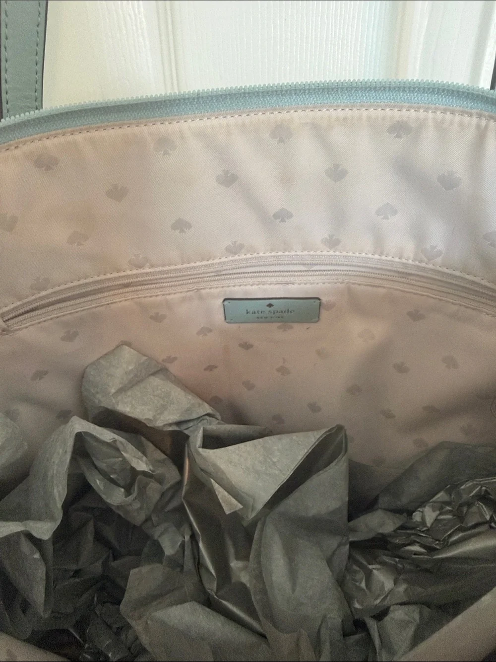 Kate Spade New York Cassy leather tote with bow charm